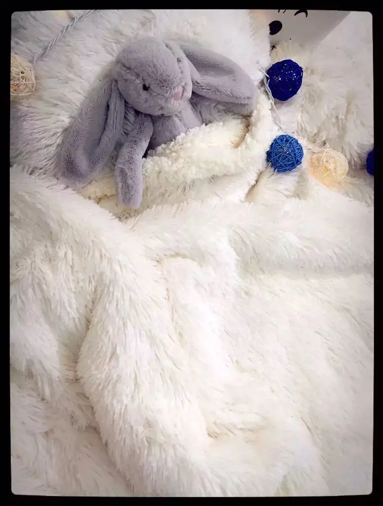 130*160cm Winter Fluffy Throw Blanket Super Soft Long Shaggy Fuzzy Fur