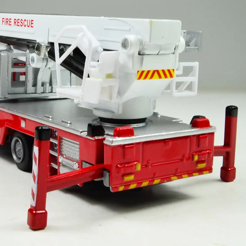 Уменьшение пропорций 1:50 спасательный автомобиль игрушки из сплава модель альпинизма пожарная машина Дети Любовь игрушка пожарная машина модели