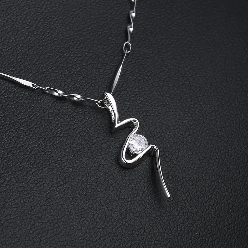 

2019 Fashion High Quality Simple Choker butterfly Necklaces For Women Silver Clavicle Statement Short Necklaces Gift