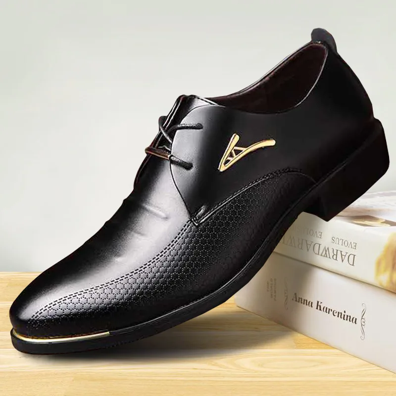 Chaussures De Mariage En Cuir Verni Noir Pour Hommes Marque De Luxe chaussures-de-mariage-en-cuir-verni-noir-pour-hommes-marque-de-luxe