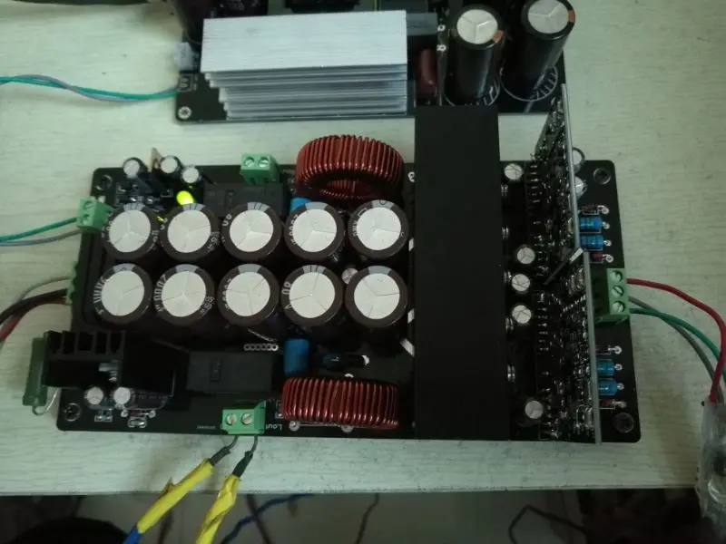 

High power fever dual channel IRS2092 digital amplifier board 600W*2 and 300W800W