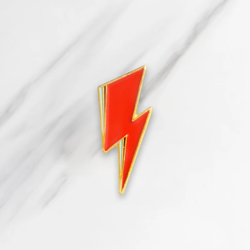 

Red Lightning Soft Enamel Brooches GLAM ROCK Aladdin Sane Pins for clothes Shirt Bag Hat Badge Cartoon Jewelry Gift for Friends