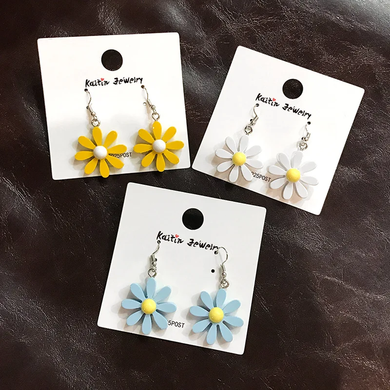 

Korea Hot Fashion Jewelry Cute Fresh Resin Small Daisy Earrings Wholesale earring for women gift