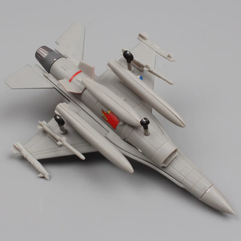 1:100 весы Revell оснастки знаменитостей F16 Fighting Falcon P-51 Mustang Spitfire A-10 Thunderbolt военный самолет воздушное судно истребитель модельная игрушка