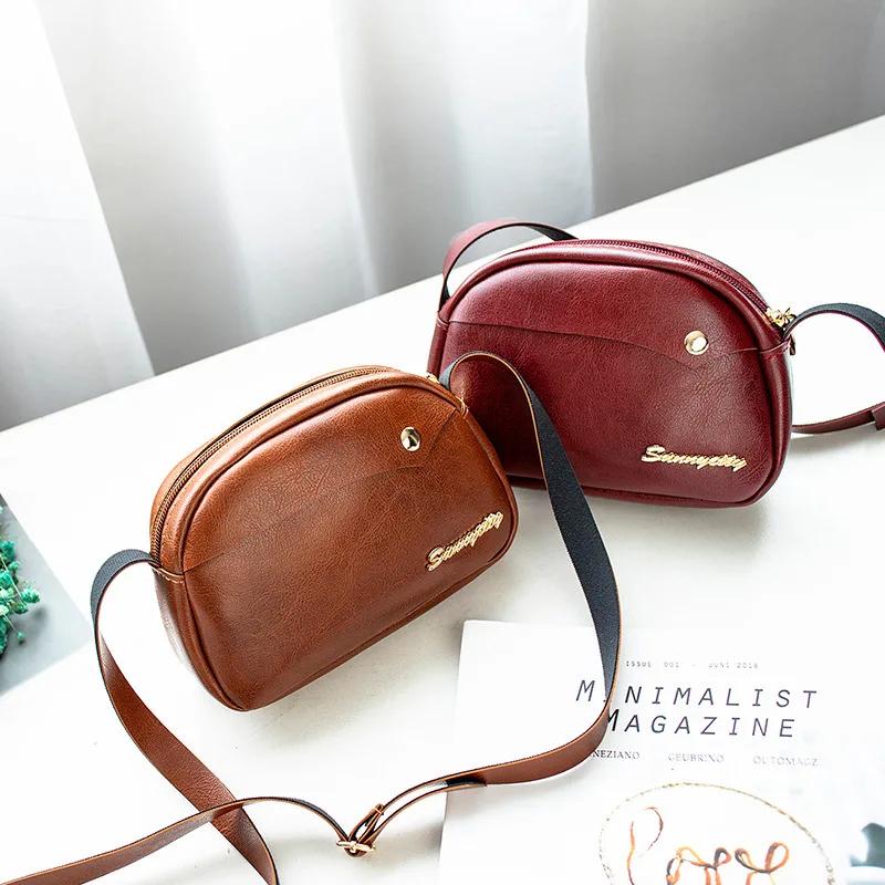 

Famous Brand Shoulder Bag for Women 2019 New Small Vintage Oil Leather Messenger Bag Luxury Handbags Female Bags Designer Girls