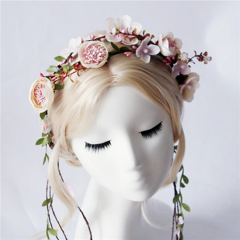

Women Love Flower Garland Wreath Rattan Women Floral Headbands Headwear Vine Leaf Artificial Decor