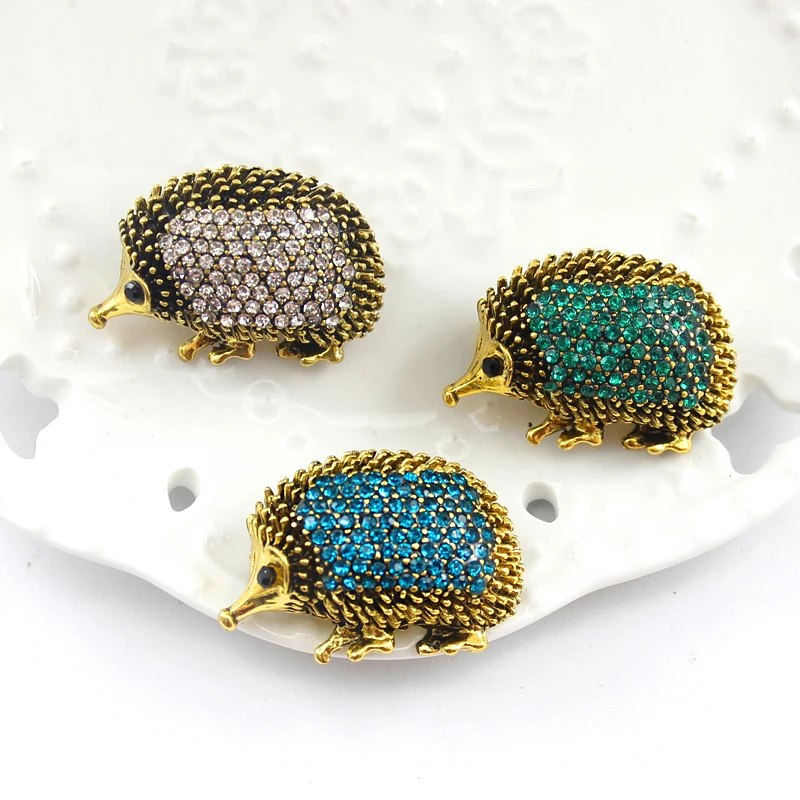 

Cute Retro Rhinestone Hedgehog Brooch Blue Green White Bronze Hedgehog Animal Pin Coat Personality Badge Neutral Fashion Jewelry