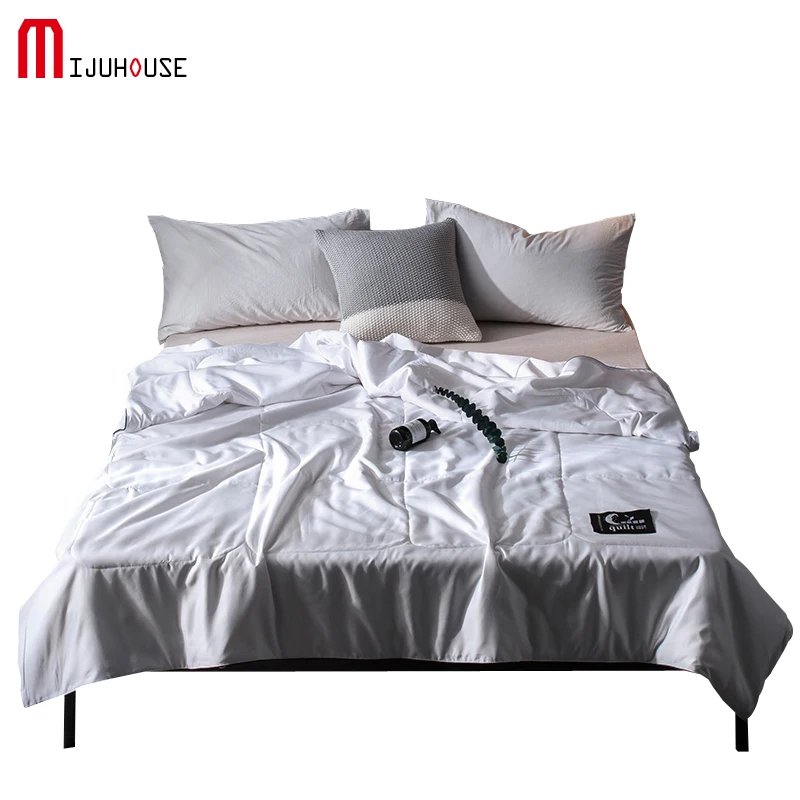 

2018 European Style 100% Silk Quilt Solid Color Mechanical Wash Home Quilted Blanket Adults Quilting Summer Quilt Size Full Quee