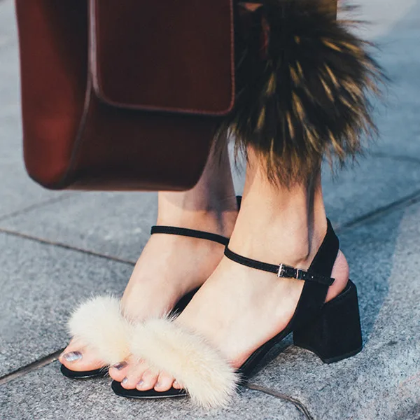 

New summer leather sandals with coarse female ferret Plush heels with a heel shoes