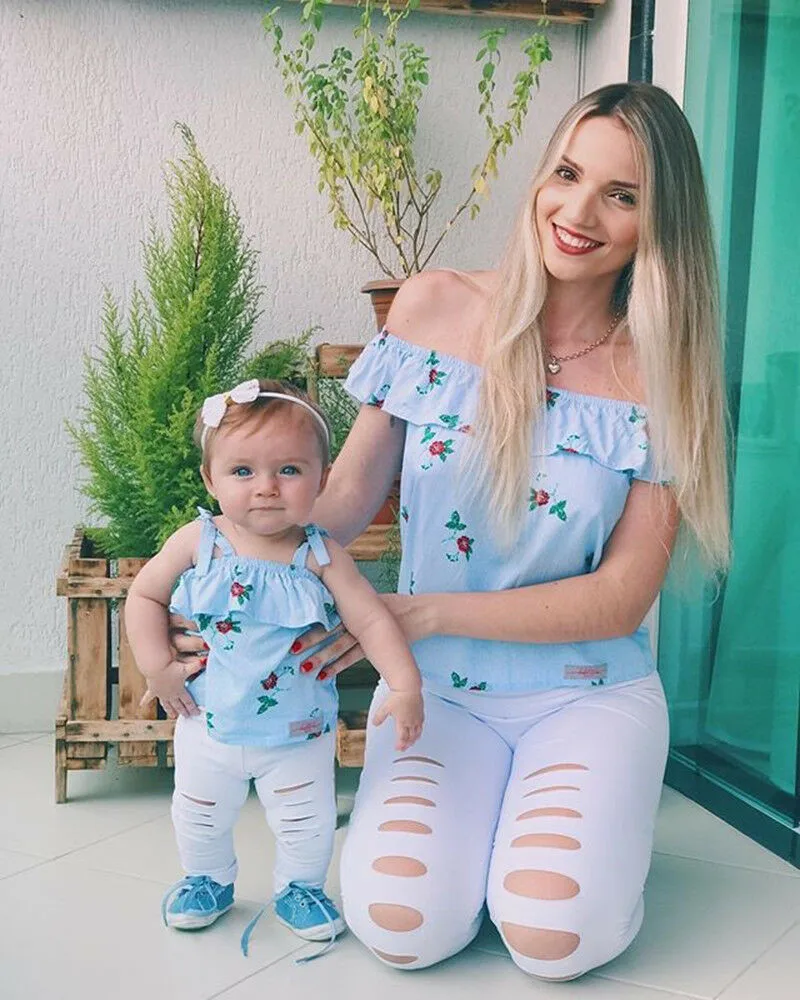 

Floral Mother and Daughter Matching Outfits Striped Tops + Hole Pants Clothes