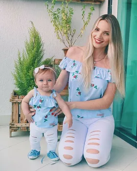 

Floral Mother and Daughter Matching Outfits Striped Tops + Hole Pants Clothes