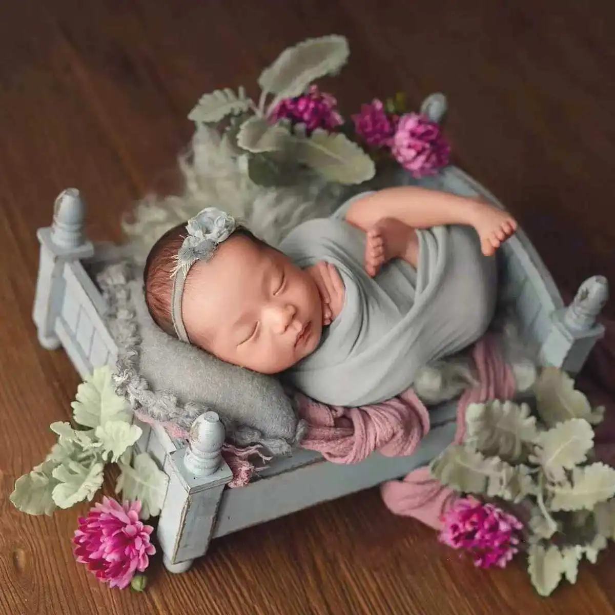 

Bioby Newborn Photography Shoot Props Retro Wooden Bed Baby Studio Photography Background Cribs Pink /Purple /Green /Sky Blue