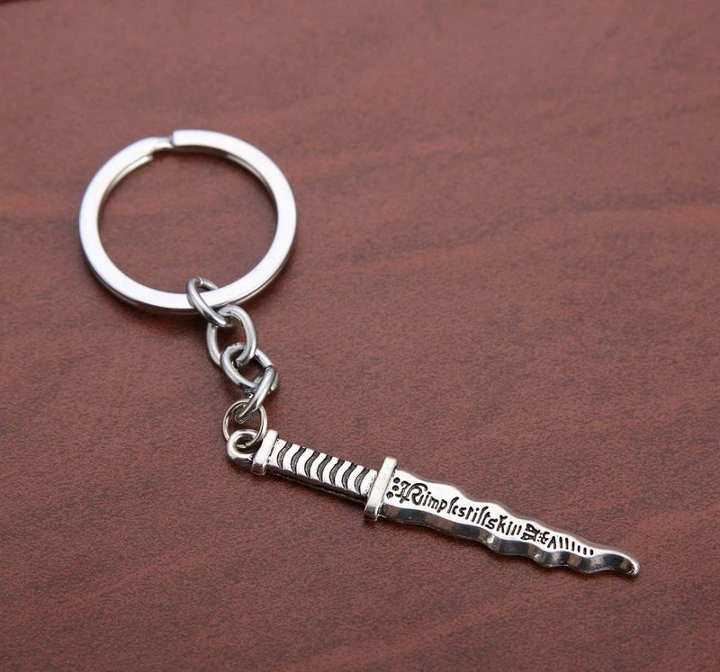 ファッション ムービー白雪姫キーホルダーヴィンテージ むかし むかし ドワーフ Rumpelstiltskin短剣キー リング キーホルダー ジュエリー卸売 Jewelry Frogs Keychain Kidskeychain Fish Aliexpress