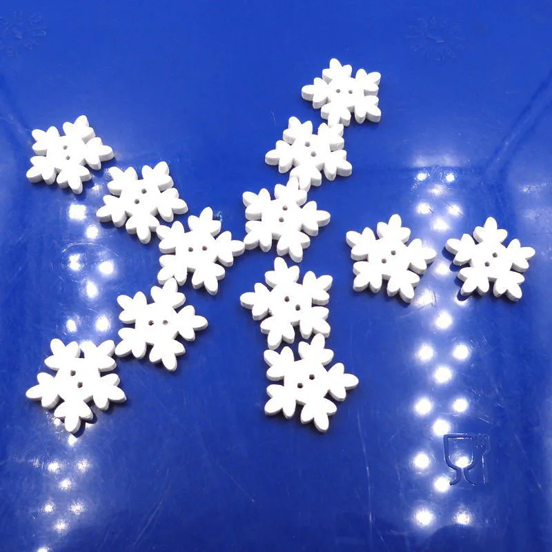 

New Hot 100PCs 18mm White Christmas Snowflake Wooden Buttons Fit Sewing and Scrapbook DIY Wedding Decoration
