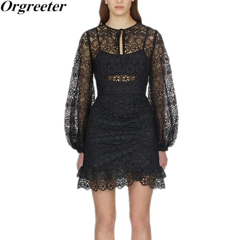 

Newest Self portrait Black Lace Dress 2018 Autumn Runway Sexy Hollow Out Flower Embroidery Long Lantern sleeve Short Lace Dress