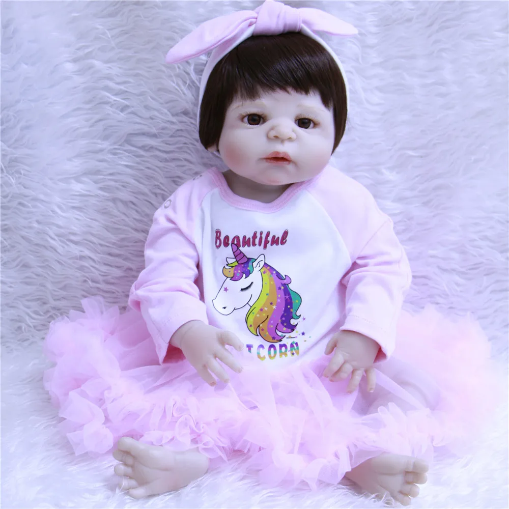 

Silicone Reborn girl Dolls Full Vinyl Boneca BeBes Reborn Doll with Lucky unicorn dress Doll 22Inch Beautiful lovely Girls toy