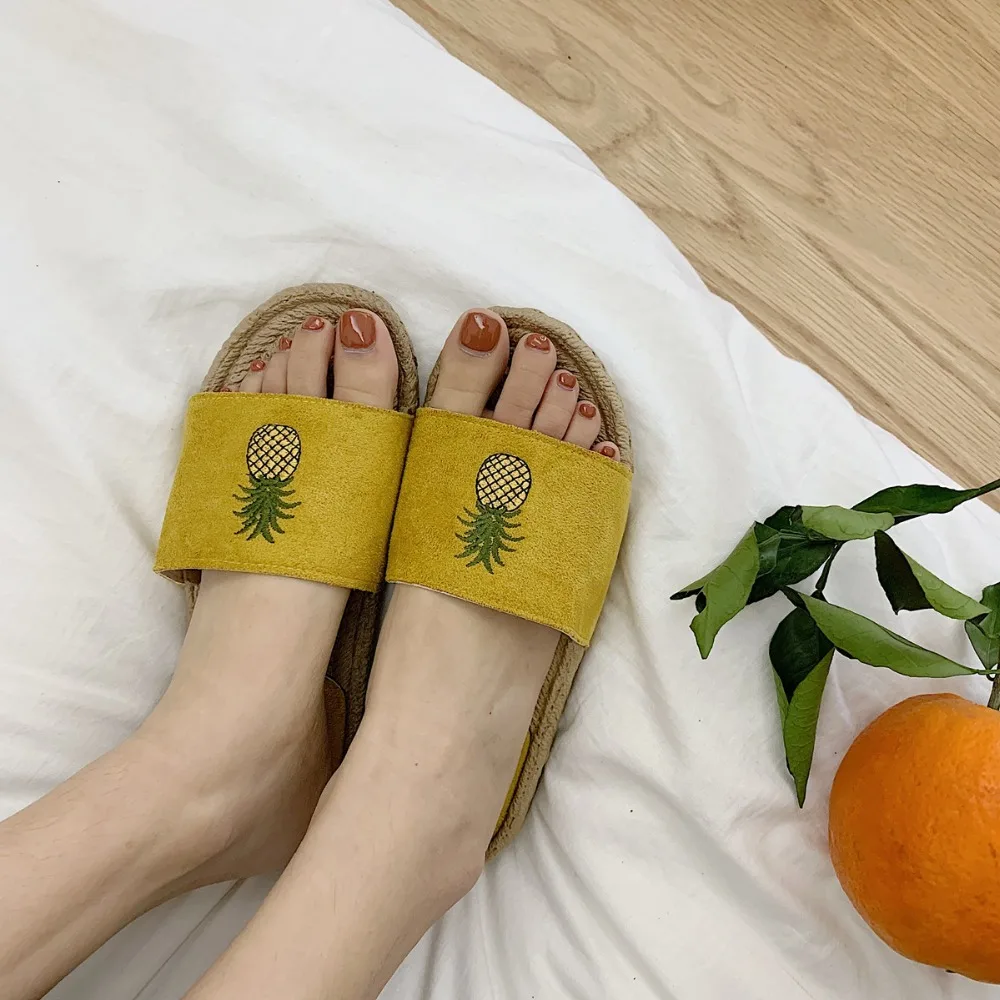 Япония Стиль Creatived плоды ананаса Для женщин шлёпанцы для женщин с открытым носком пляжные снаружи соломенные тапочки для Женская Толстая подошва женская обувь - Цвет: Цвет: желтый