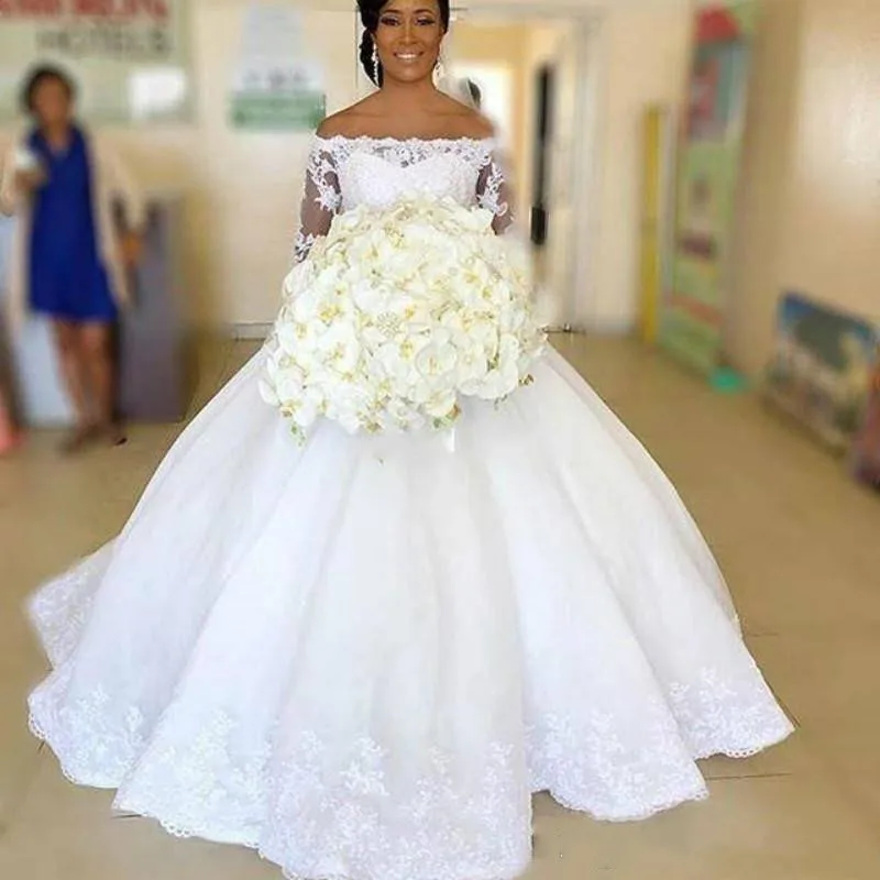 2019-plus-size-wedding-dresses-bridal-gowns-a-line-long-sleeves-off-the-shoulder-ball-sweep-train-country-wedding-dress-lace-appliqued (3)