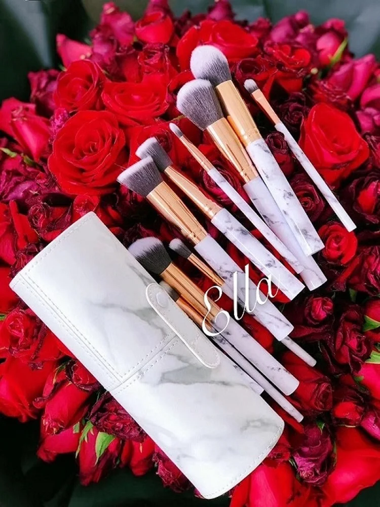 new Makeup Brand Look In A Box Basic Brush 10pcs/set brushes set with Big Lipstick Shape Holder TOOLS good item | Красота и здоровье