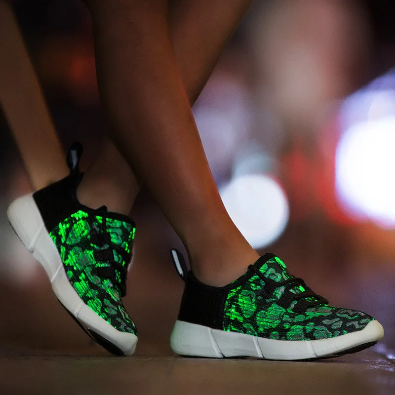 Горячая Распродажа Весенняя мода светодиодный световой для детей повседневная обувь светящееся Зарядное устройство USB кроссовки для девочек и мальчиков с подсветкой