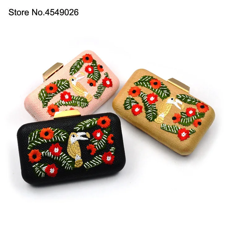 

Lady Carries Oval Embroidery Straw-knitting Dinner Bag Slanting HandLady Bag Clutches Women Straw Handbags Purses Parrot INS Hot