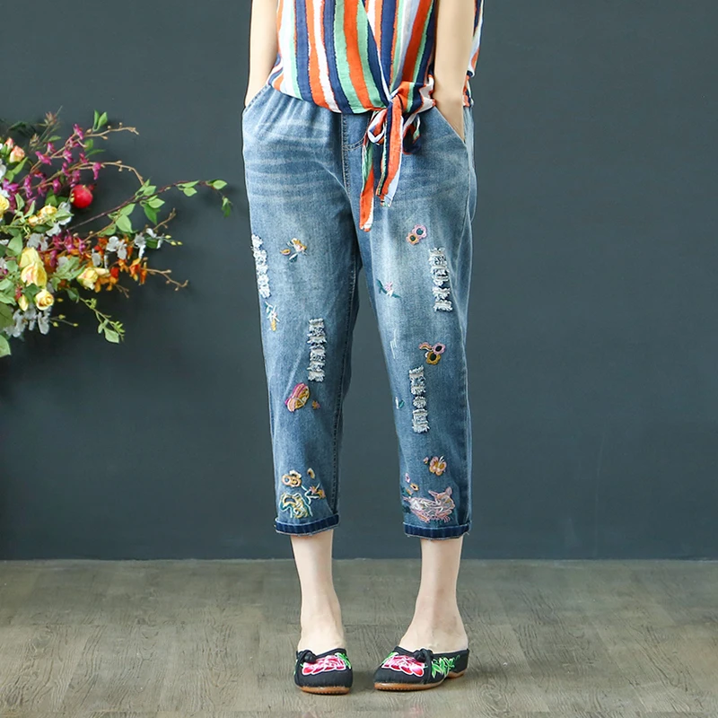 

Loose Embroidered Jeans For Women Elastic Waist Flower Jeans Ladies Harem Denim Pants Hole Ripped Jeans Pantalon Femme