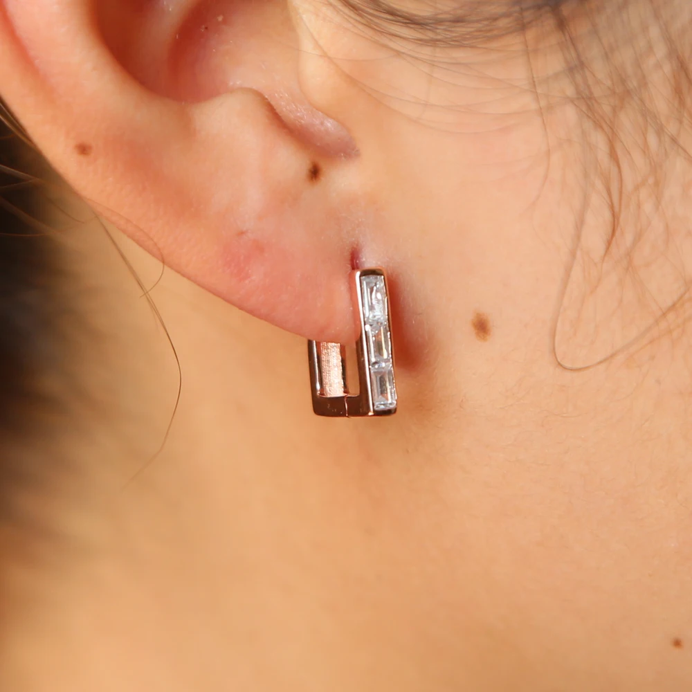 Three stone fashion jewelry mini square hoops rose gold color elegant girl women clip on huggie hoop earring square cz