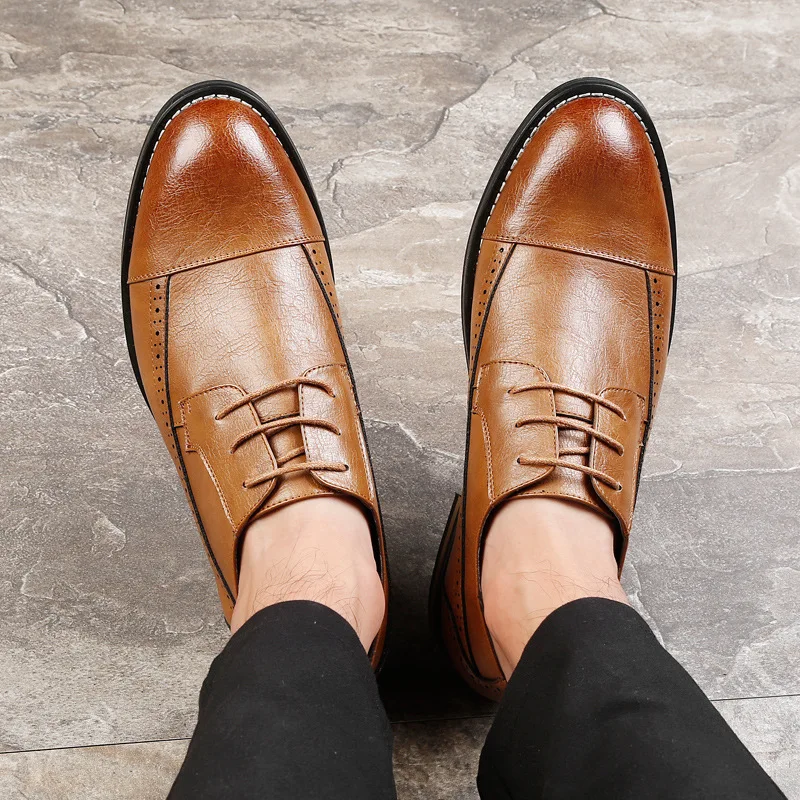 

New Bullock Carved Fashion Men's Shoes Business Leisure Shoes men dress shoes mens dressing shoes
