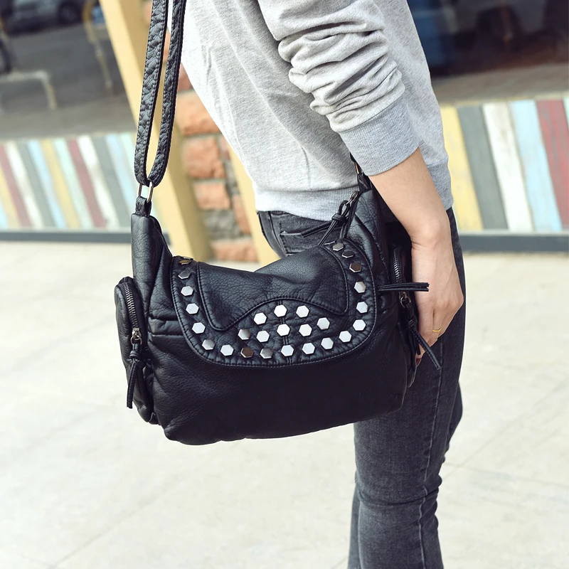  Сумка Женщины Crossbody Сумки женские мягкие Сумки плеча заклепки ежедневно случайные мешок 