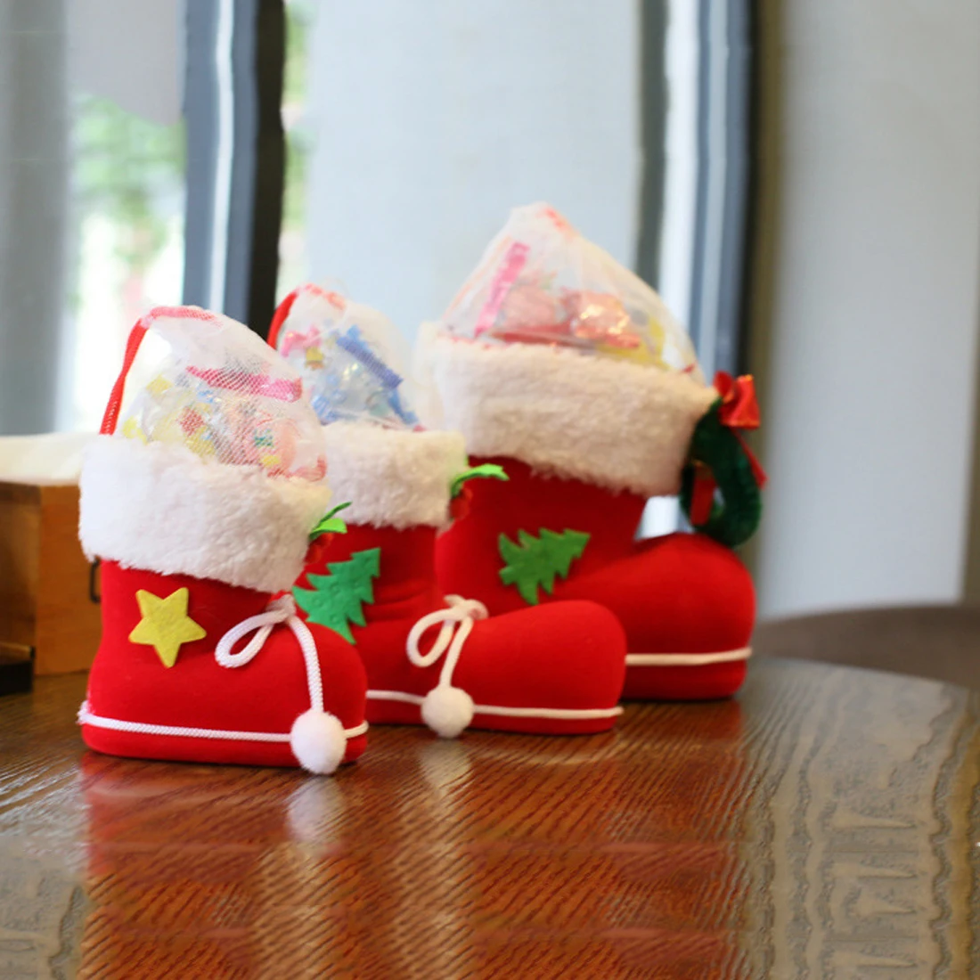 

Lovely 4 Size Christmas Home Party Decor Santa Claus Boot Shoes Stocking Kids Child Candy Gift Holder Bags Xmas Tree Decoration