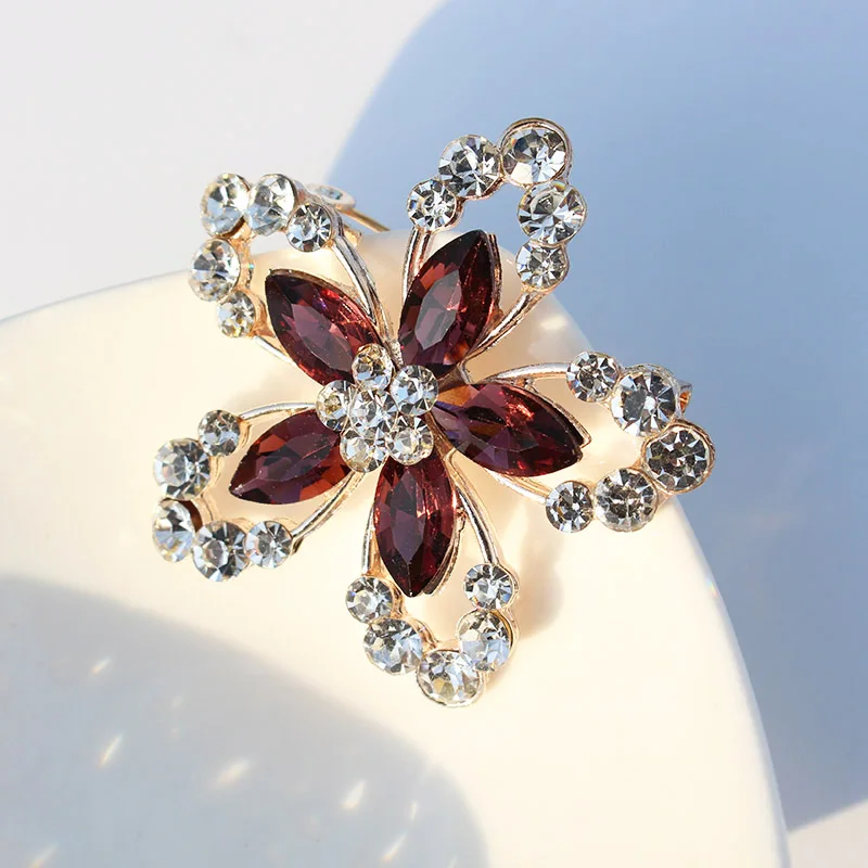 

TODOX Brooch new Fashion beauty Women gold Zinc Alloy colorful crystal exquisite flower pins hot sale party wedding Gift for man