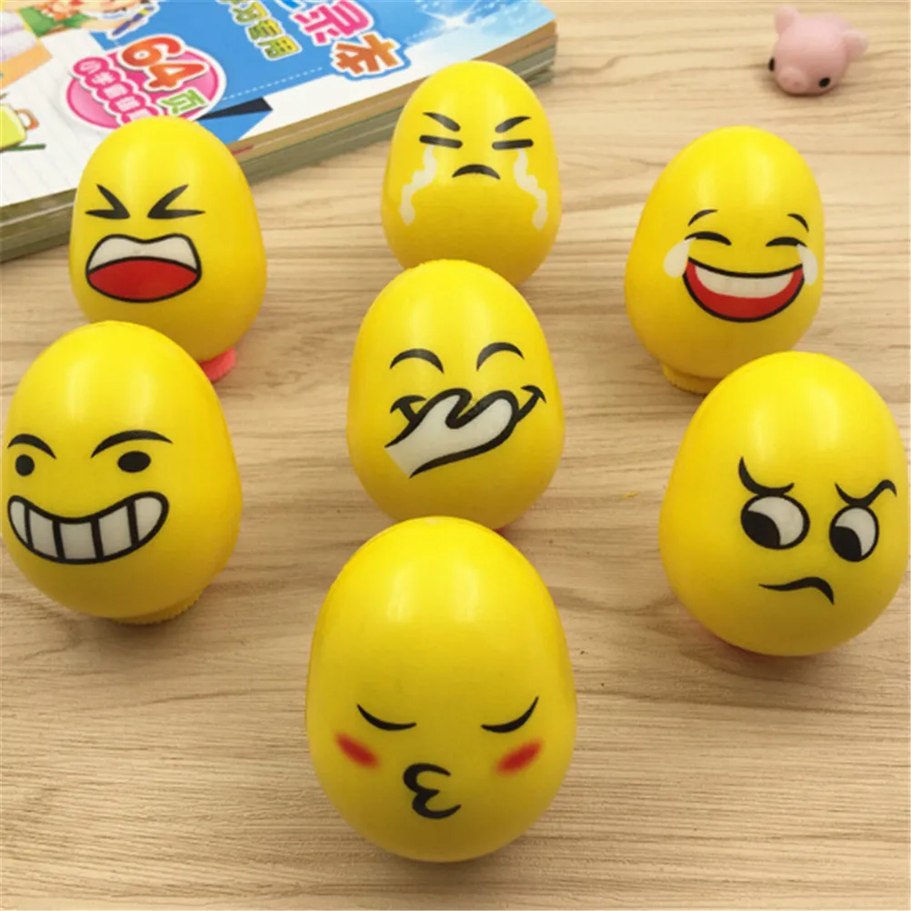 2 Styles Emoji Expressions Tumbler PU Toys Slow Rebound Dolls Creative