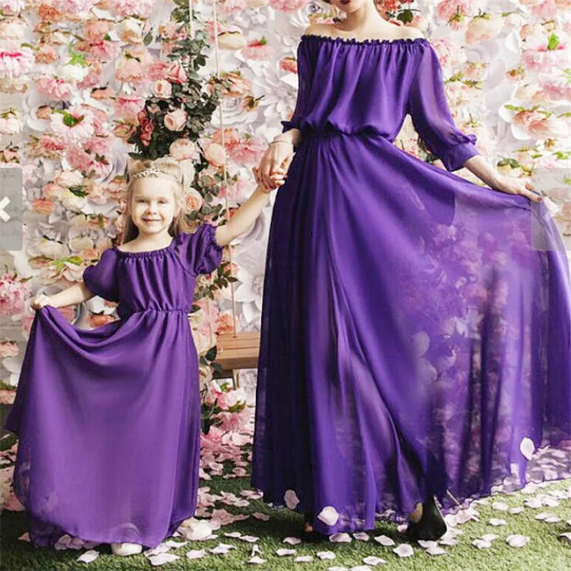 Mode Mutter Tochter Kleider Sommer eltern-kind-Kleid Frauen Baby Mädchen Reine Farbe Puff Sleeve Kleid Familie Passenden Kleidung
