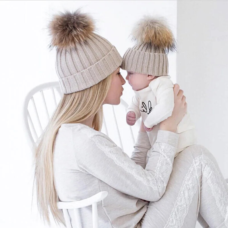 Мама и ребенок соответствующие тёплые вязаные шапки флис шапка тамбурной вязки зима норки помпоном дети мама Головные уборы Шапки
