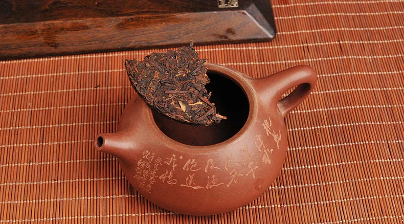 Puzwei КИТАЙСКИЙ Pu-erh палец вкус Shou Pu-erh мини торт 10*30 г