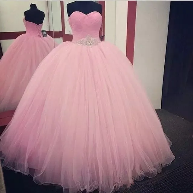 Розовый Quinceanera платья для женщин бальное платье дизайнер Пол Длина Тюль бисером платье на шнуровке сзади Свадебные платья Quinceanera