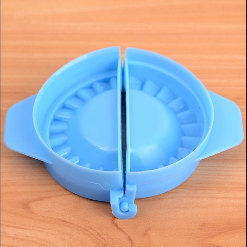 New 1PC 3 Colors Dumpling Maker Mold Making Machine Cooking Pastry Kitchen Tools Baking Accessories Good DIY Jiaozi Maker Device