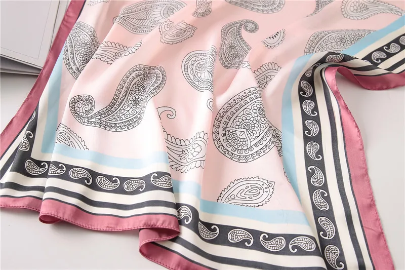 8397197287_2070773686