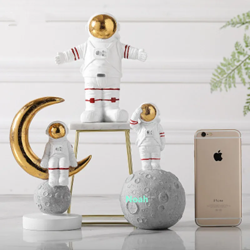 

Space Man Astronaut Model Sculpture Cosmonaut Statue Northern Europe Home Decorations Resin Action Figure Toy BOX 16.5CM B282