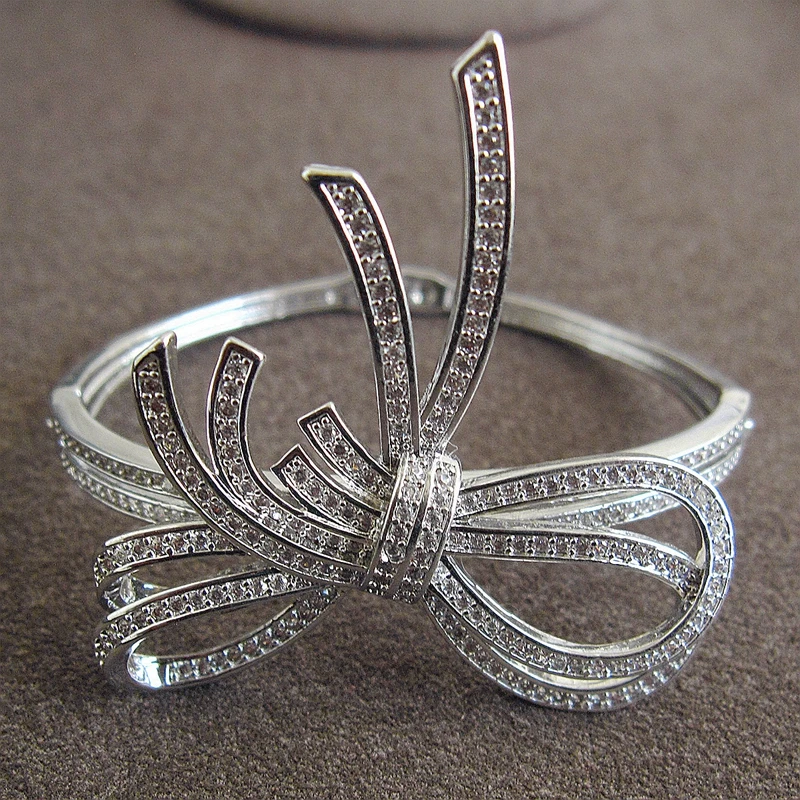 

Luxury micro pave setting AAA zirconia Fashion geometric knot modeling bangle ,stunning jewelry,BLC018