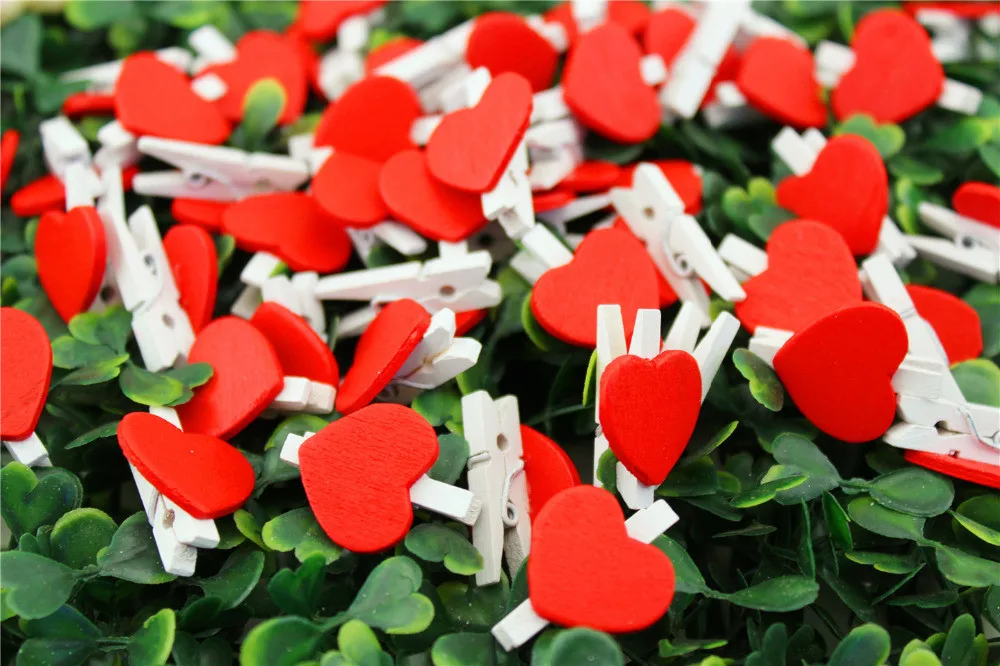 

50PCS/Lot Party Mini Romantic Loving Heart Shape Wood Clips Handicrafts Photos Papers Clothes Pegs Wedding Decoration