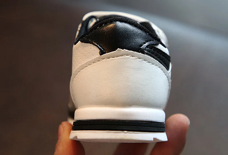 Kids Sneaker detail 10