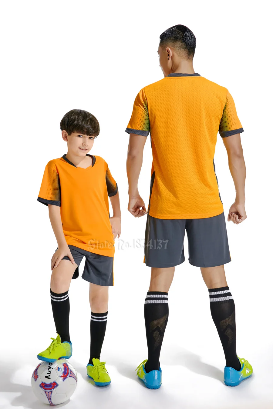 Survetement футбол Высокое качество Детские футболки с коротким рукавом для мальчиков футбольные комплекты униформы Индивидуальные комплекты костюмы новые