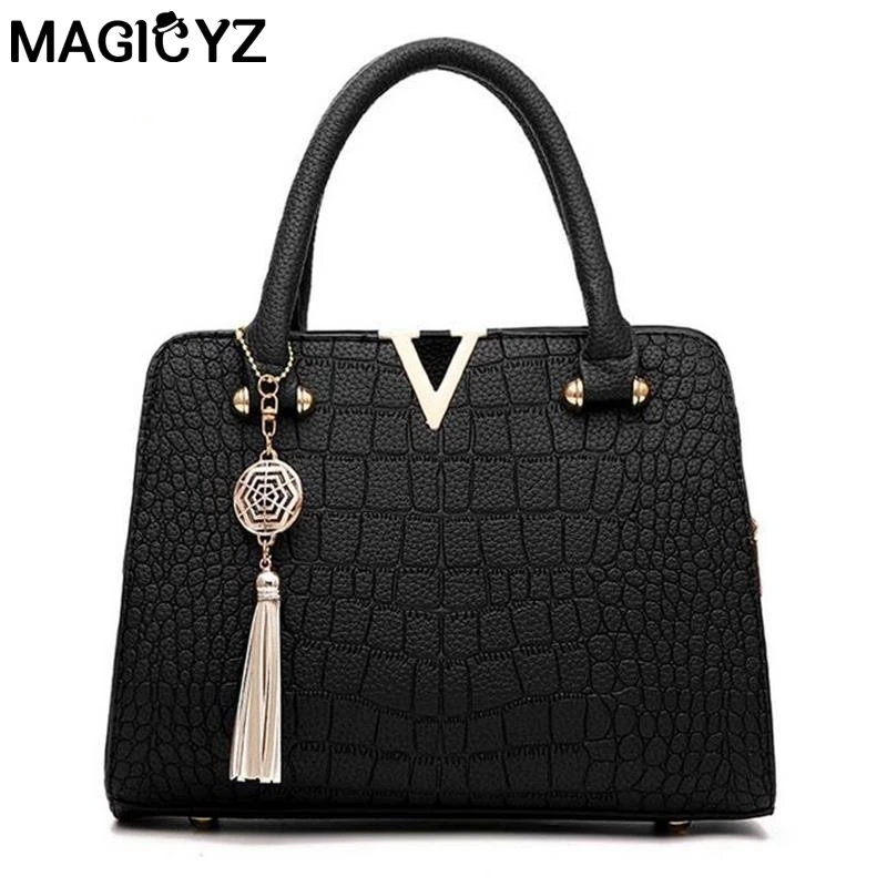 designer pouches womens