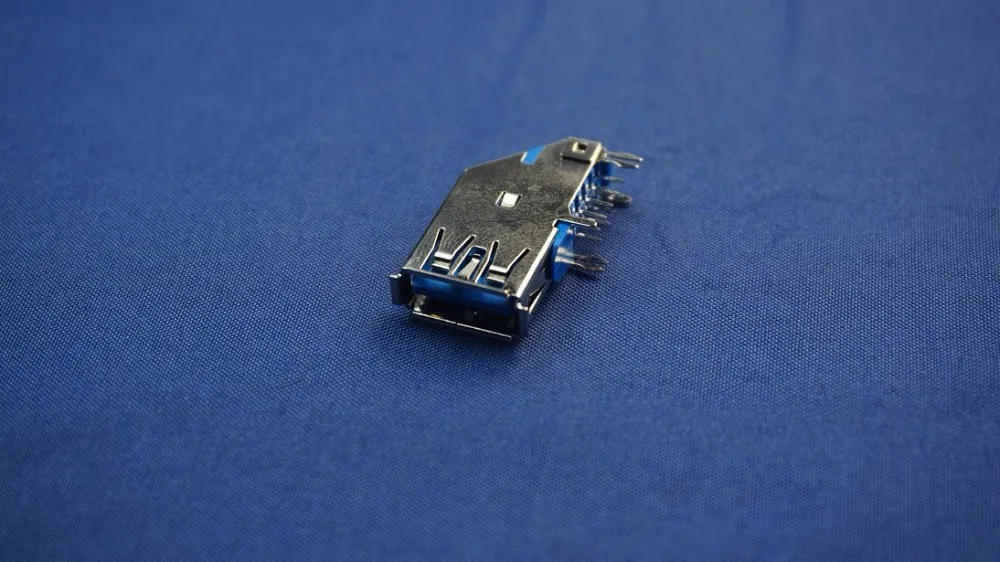 DSC00812 USB3.0 Upright A
