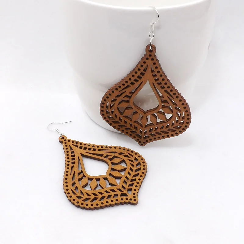 Qiaohe 1 Pair Good Quality Wood Earrings Organic brown Hollow African Woman Wooden Brincos Pendant 5x6.8cm/2x2.7'' E58 3 E58-1