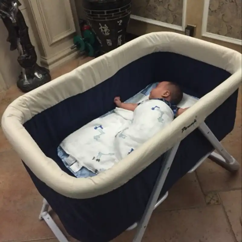 travel cot from newborn