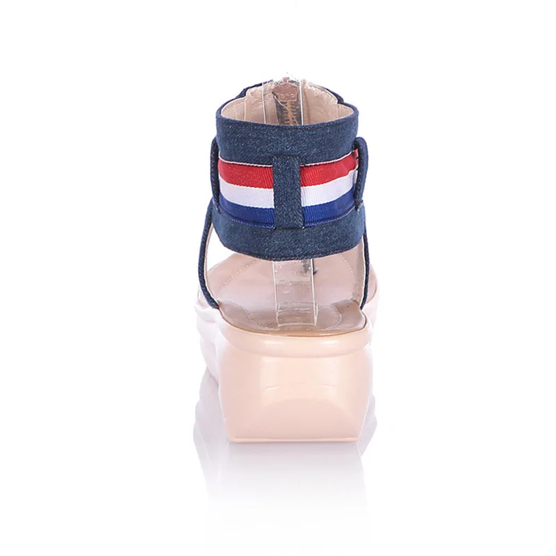 Женские джинсовые сандалии на молнии танкетке пляжная обувь платформе