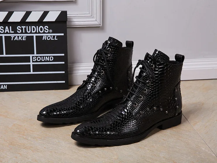 

New Style Men Fashion Pointed Toes Genuine Leather Crocodile pattern Youth Autumn Winter Men Personality Martin Boots Large Size