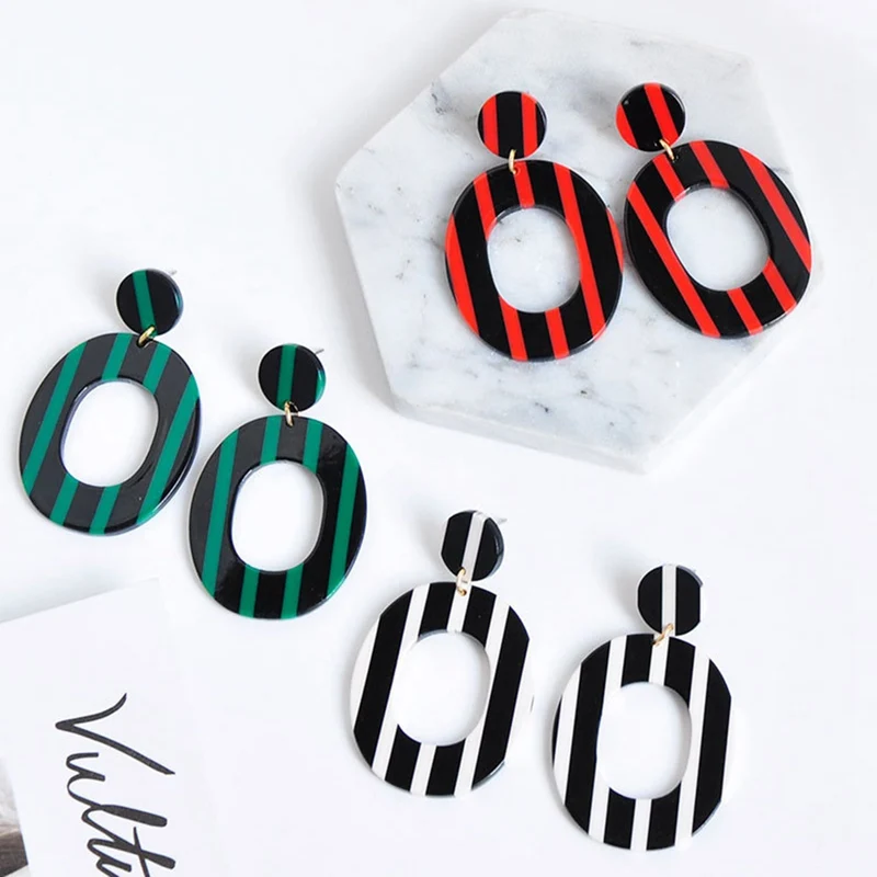 

Fashion Women Trendy Ethnic Vintage Oval Stripe Acrylic White Red Green Drop Earrings For Women Jewelry Accessories Party Gifts